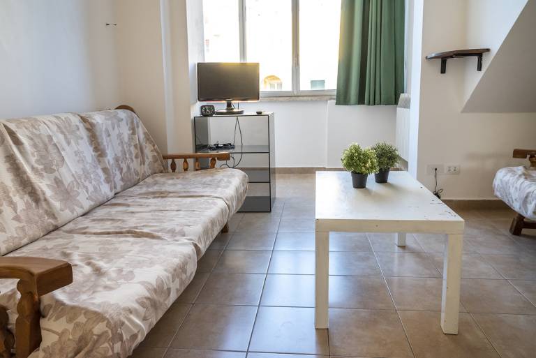 Family-friendly rental apartment with patio | City view | Close to the beach | Pet-friendly — photo 2