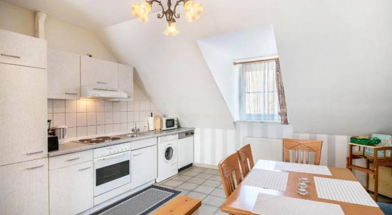 Rental apartment with 2 rooms for 5 persons — photo 3
