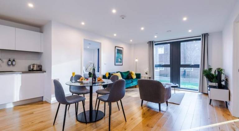 Holiday apartment with 2 rooms for 6 persons in Birmingham