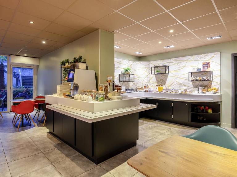 Ibis La Rochelle Centre Historique — photo 4