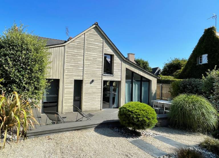 Family-oriented nice vacation home with yard, barbecue & terrace | Beach nearby | Pets are welcome — photo 2