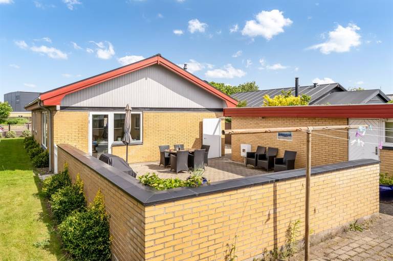 House with terrace & barbeque in Skagen