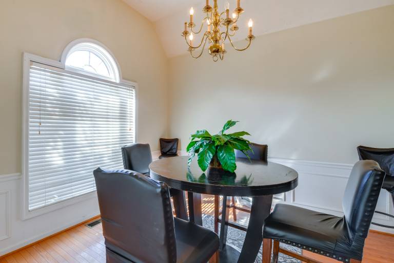 Great for Families! Suburban Home in Ruther Glen — photo 3