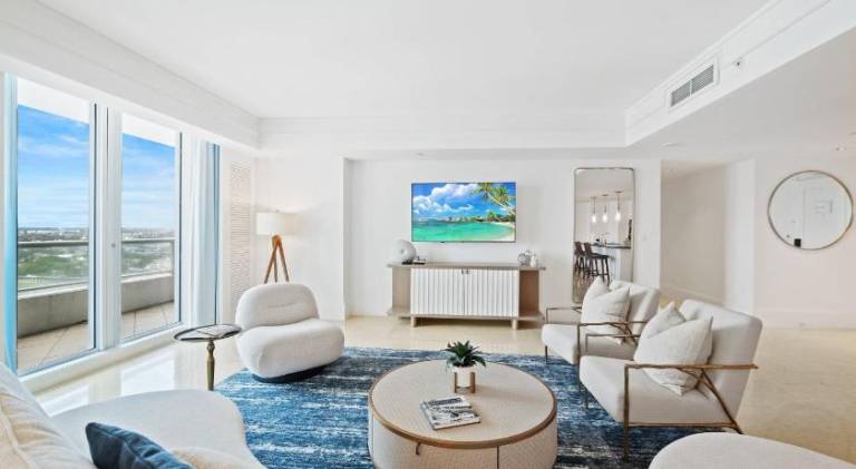 Ritz-Carlton Luxury Oceanfront 2BR on 16th Floor — photo 2