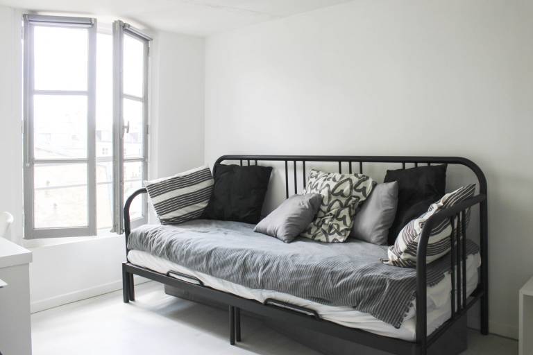 Beautiful studio for 2 in Versailles