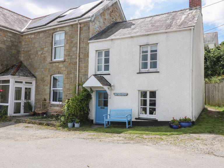 Children-friendly charming cottage | Pets allowed in St. Austell