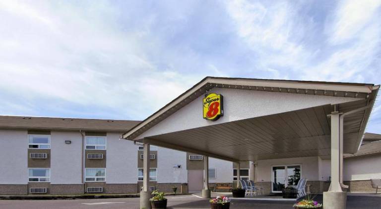 Super 8 By Wyndham Kenora — photo 5