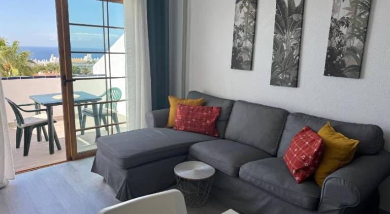 Apartment with patio & private pool in Adeje