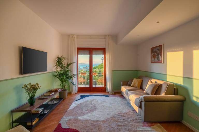 Holiday apartment with terrace — photo 3