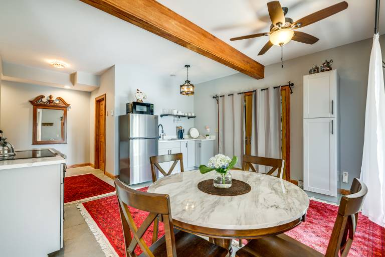 Lakefront Orange Vacation Rental - Pet Friendly! — photo 2