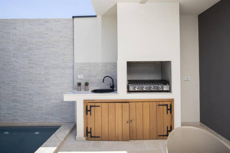 Children-friendly villa with barbecue, terrace & private pool | Garden view | Pets allowed — photo 5