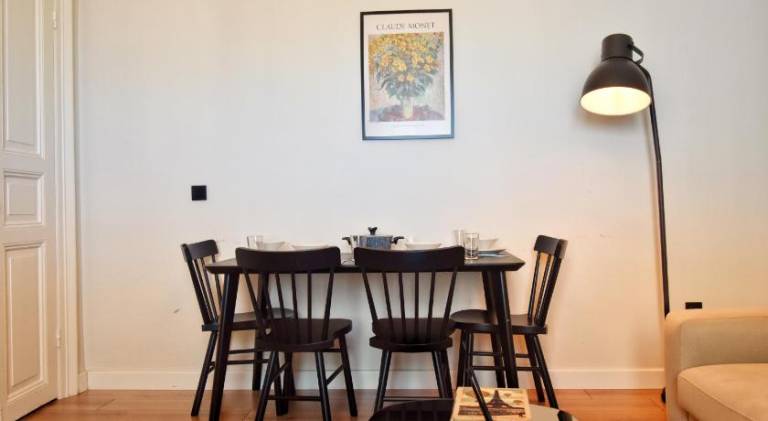 Cozy Renovated 3BR near Taksim- Santur D10 — photo 5