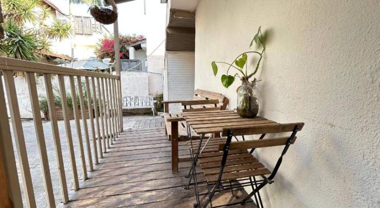 Studio with Terrace & Free Parking — photo 2