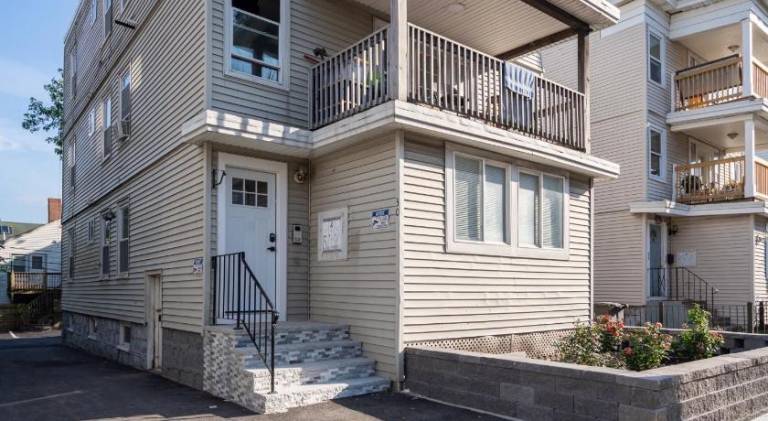 Fully equipped apartment with patio | Pets are welcome — photo 5