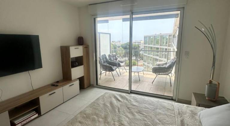 Holiday apartment with pool — photo 2