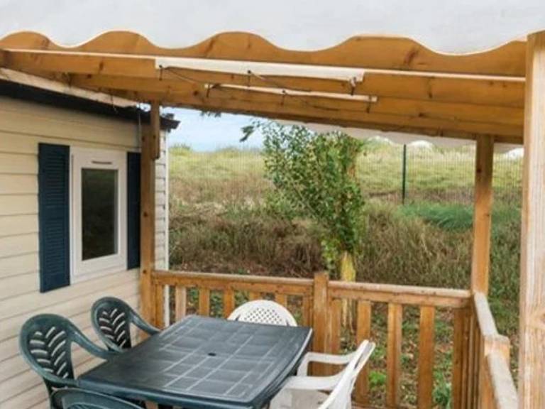 Mobile home with patio & heated pool — photo 5