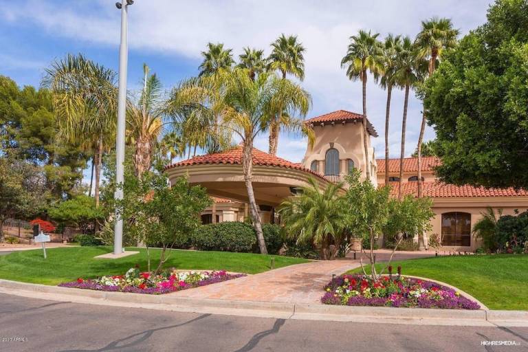 Condo  Gilbert