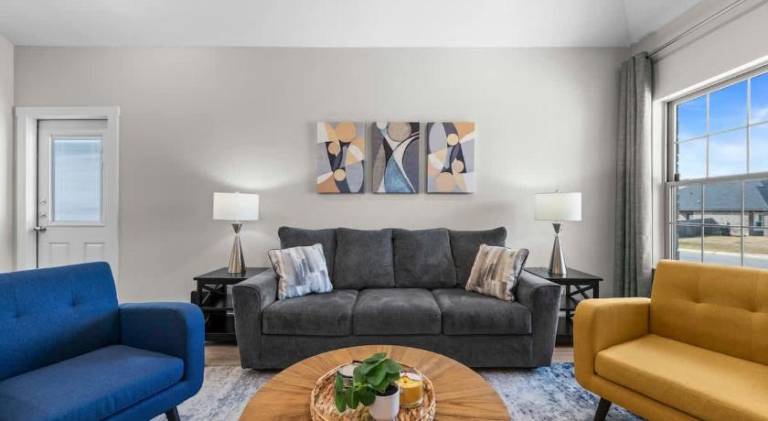 House with 2 rooms for 7 persons in Temple, TX