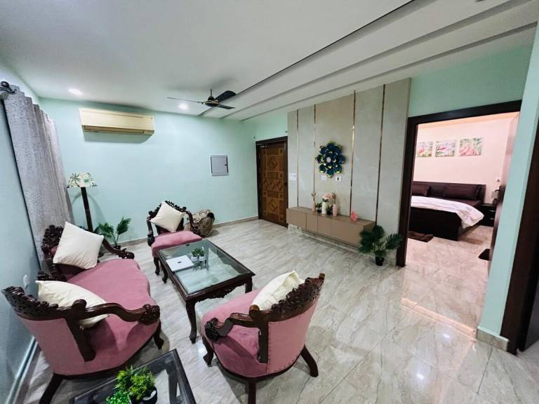 Apartment Vikrant Khand 3