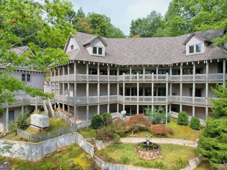 Cabin Dillard