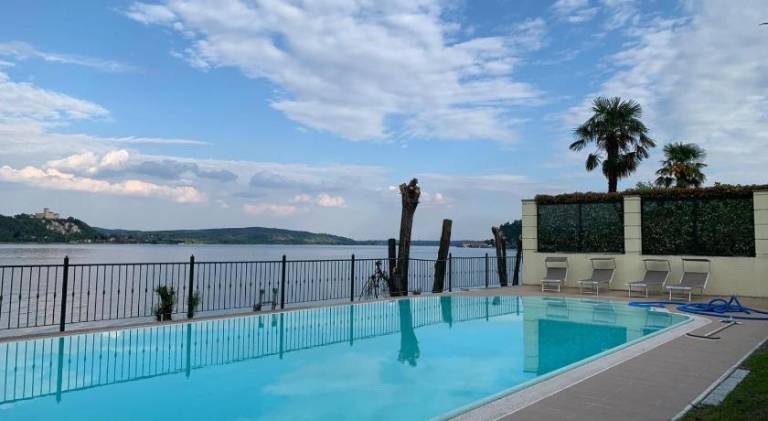 Serviced apartment with garden, pool & terrace in Arona