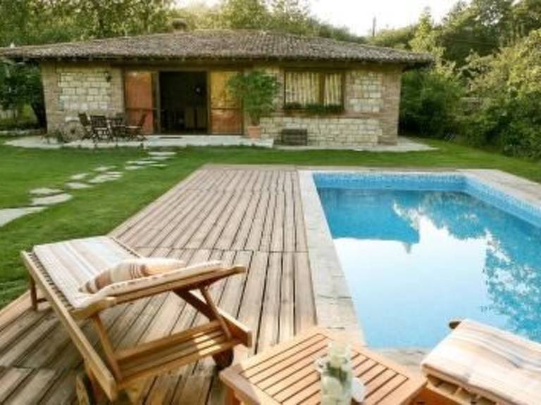 Fully equipped house with barbecue, garden & private pool | Pets are welcome — photo 4