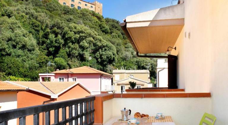 Charming serviced apartment with terrace | Close to the beach | Pets are welcome — photo 3