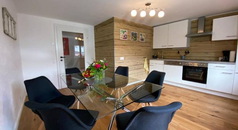 Rental apartment with yard & terrace | Pet-friendly — photo 3