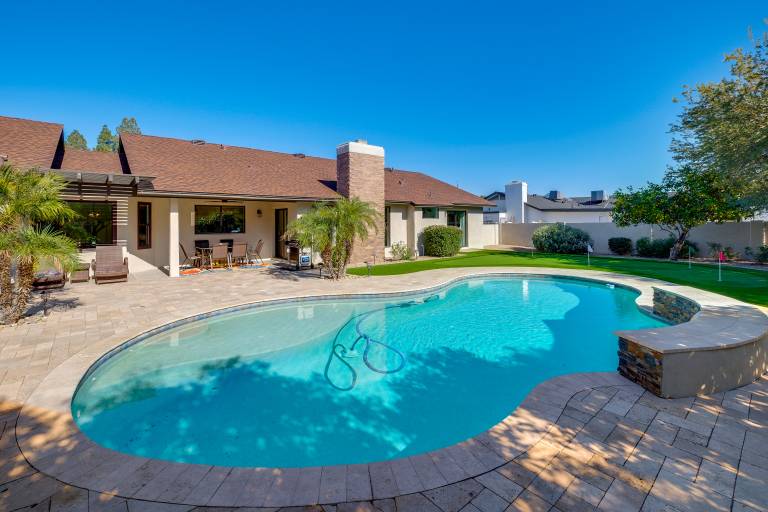 Heated Pool Game Room Family Home in Tempe
