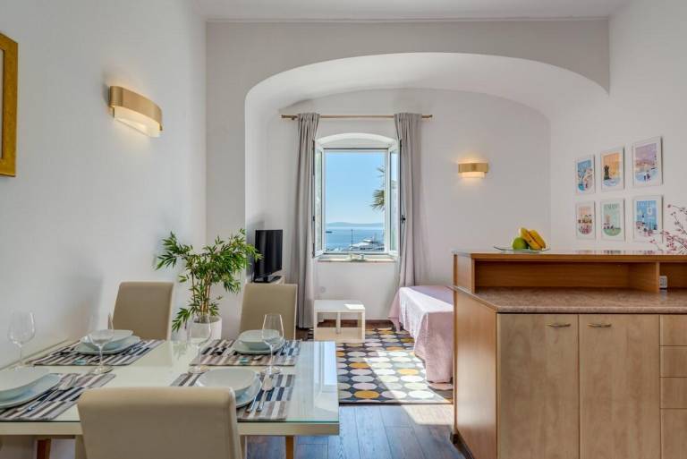 Apartment Split