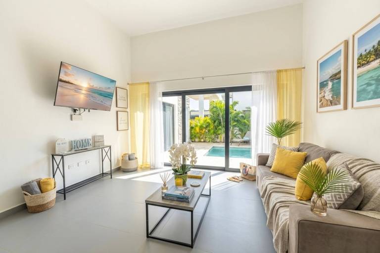 Villa with private pool & grill — photo 4