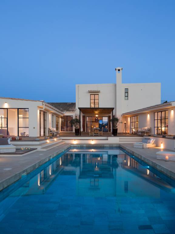 Villa with yard, terrace & pool | Garden view — photo 5