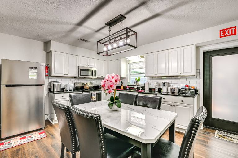 Breezy Lutz Home w/ Patio: Perfect for Long Stays — photo 3
