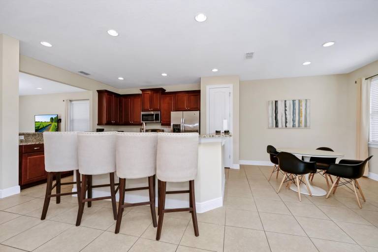 Family-oriented spacious vacation home with private pool | Pets allowed — photo 5