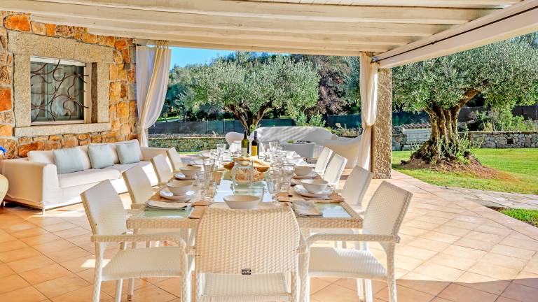 Children-friendly charming villa with garden, barbeque & patio | Pool view | Perfect for remote work | Pets allowed — photo 2