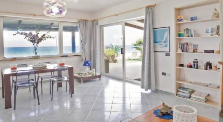 Villa with pool | Beach nearby | Dogs allowed — photo 2