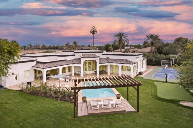 583 m² Villa