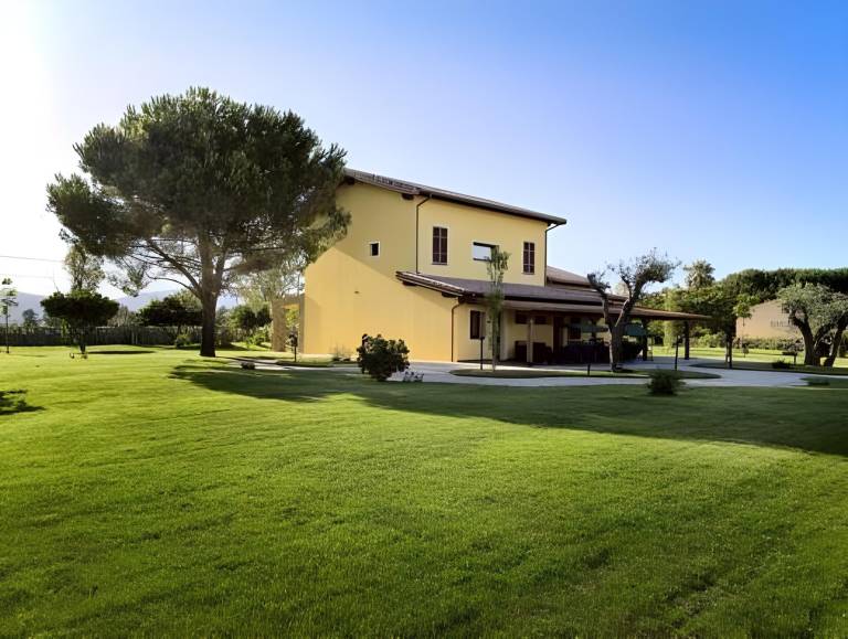 Vacation home with pool, grill & patio | Good for workation | Dogs allowed in Alghero