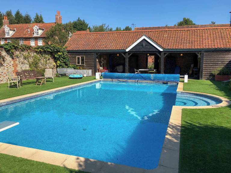 Cottage Holt