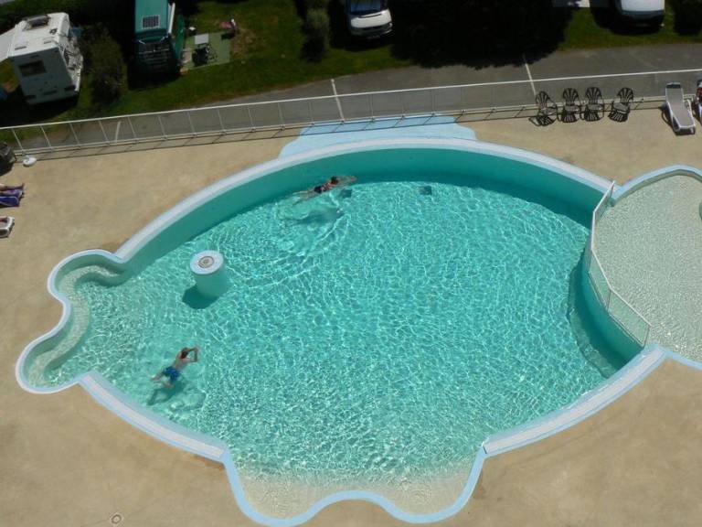 Family-oriented mobile home with terrace & heated pool | Close to the beach | Pets allowed — photo 2