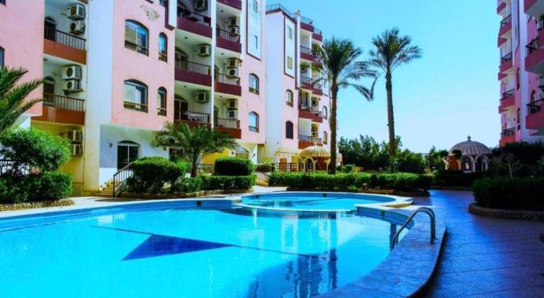 Apartment with pool & hot tub | Dogs allowed — photo 3