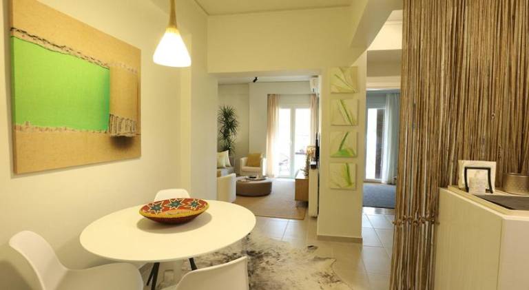 Apartment with patio — photo 2