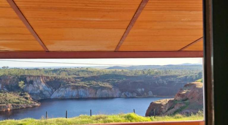 Vacation home with patio — photo 5