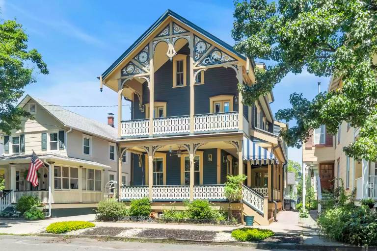 House  Long Branch