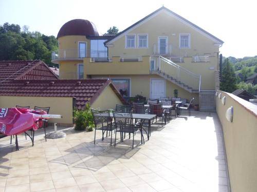 hiša  Brezovica na Bizeljskem
