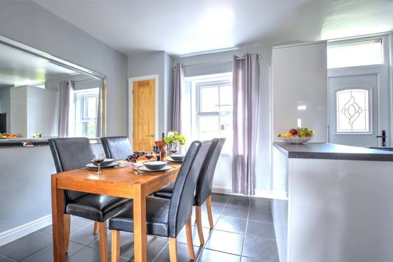 Cottage with 2 rooms for 4 persons — photo 2