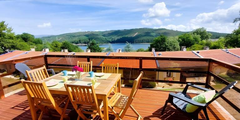 200 m&sup2; Ferienhaus