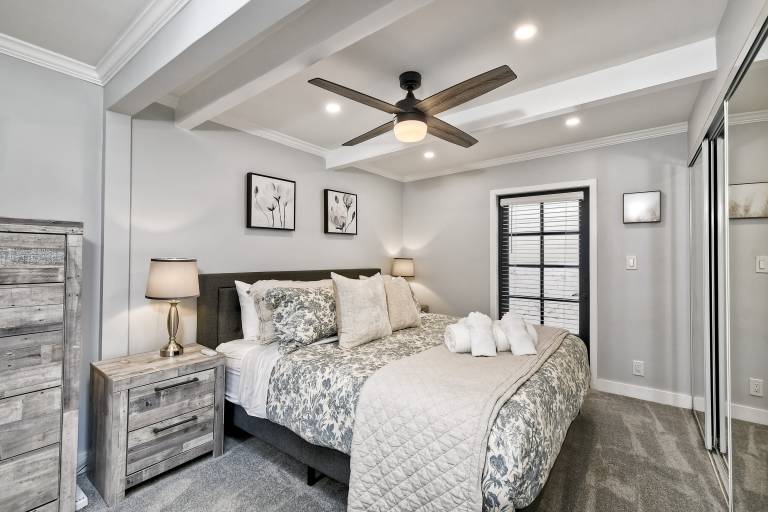 Luxury Beach Duplex Sleeps 9 Dog-Friendly A/C Fire Pit & Grill — photo 4
