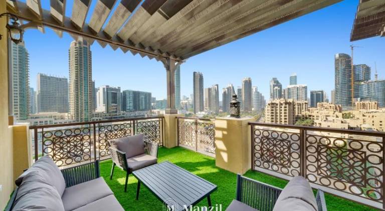 Charming holiday apartment with pool | Close to Burj Khalifa | Good for workation | Dogs allowed — photo 3