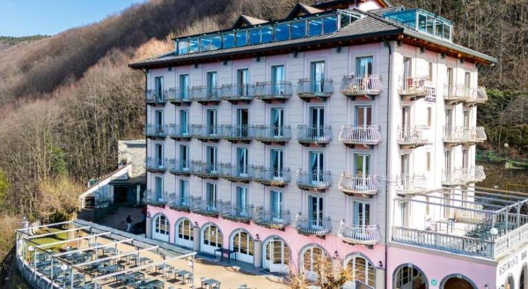 Hotel Funicolare in Centro Valle Intelvi